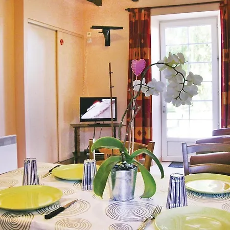 Апартаменты Amazing In With Kitchen